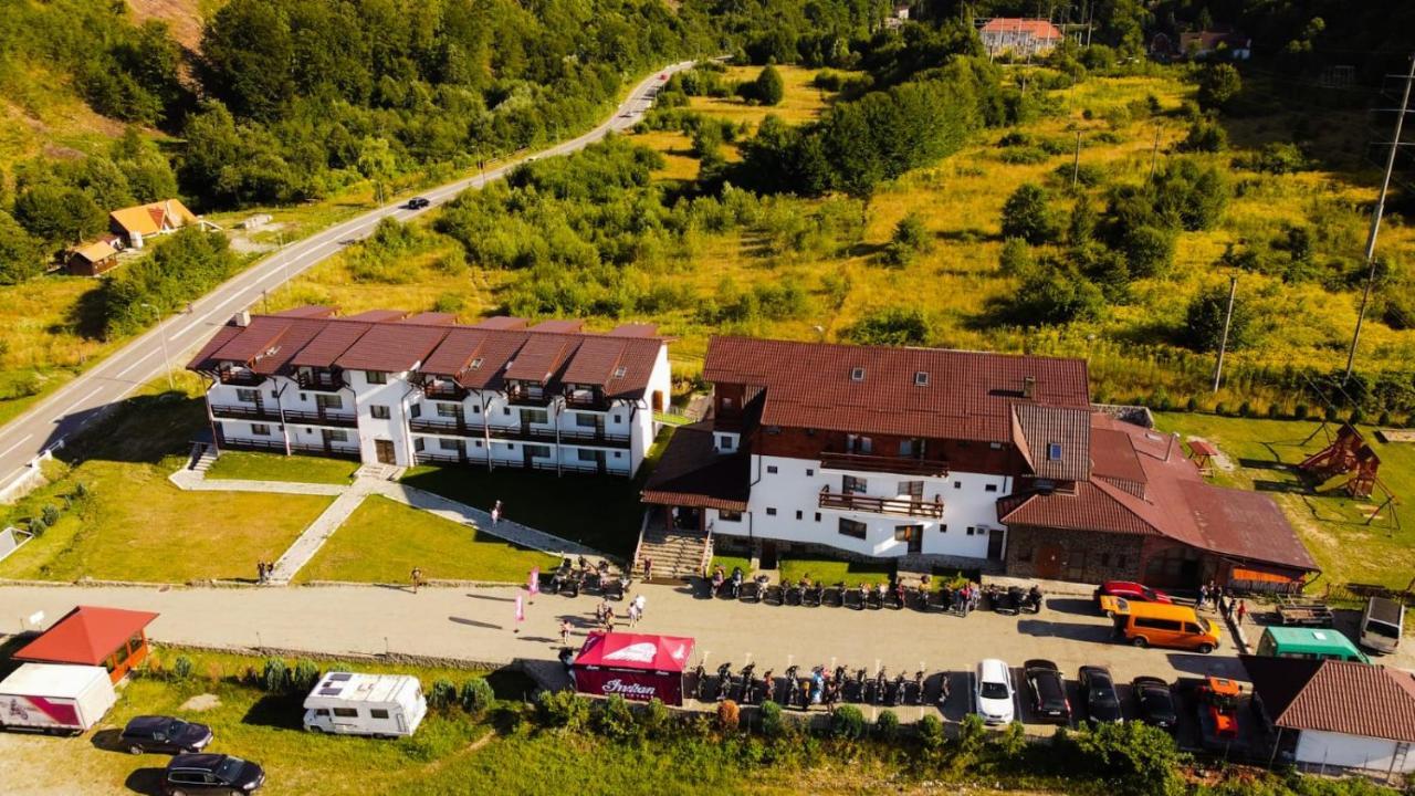 Hanul Patrisiei Cârțișoara Exterior photo